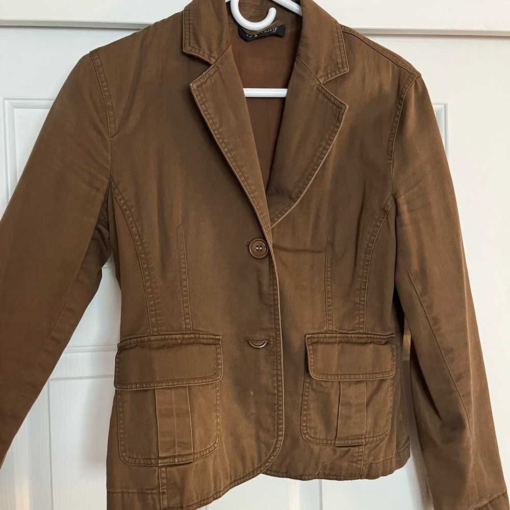Lightweight casual brown blazer